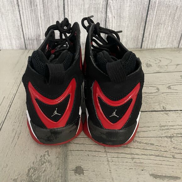 Nike Air Jordan Boys True Flight CU4934-001 Red Black Sneaker Shoes Size 7Y - Picture 5 of 8